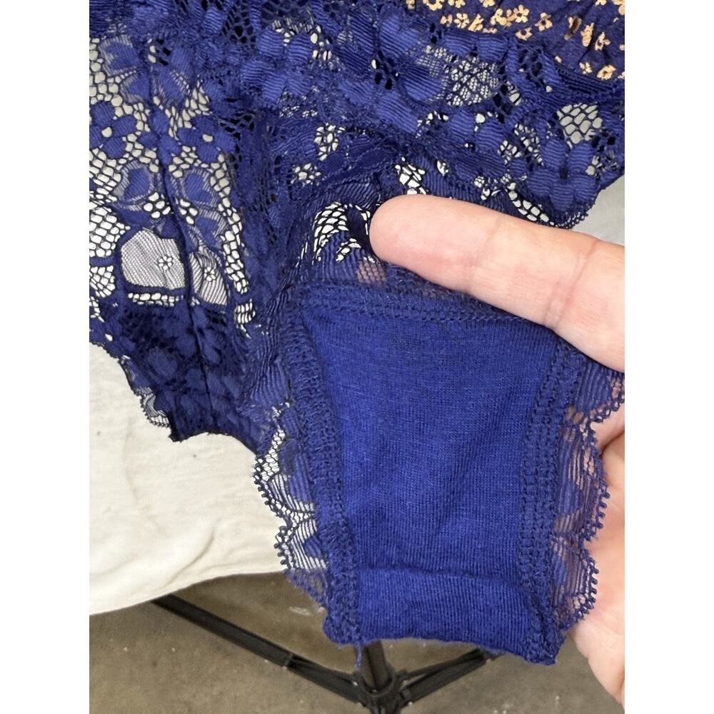 Intimately Free People Bodysuit Women’s Sz M Dainty Blue Floral Blouse Boho Lace - Picture 8 of 16